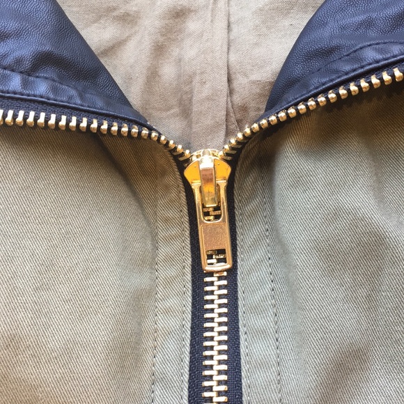 FOREVER 21 - army green jacket faux leather collar - Picture 4 of 5